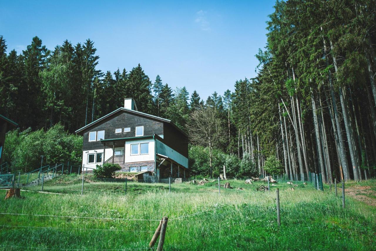 Retro Hotel Pod Zvicinou Bílá Třemešná Extérieur photo